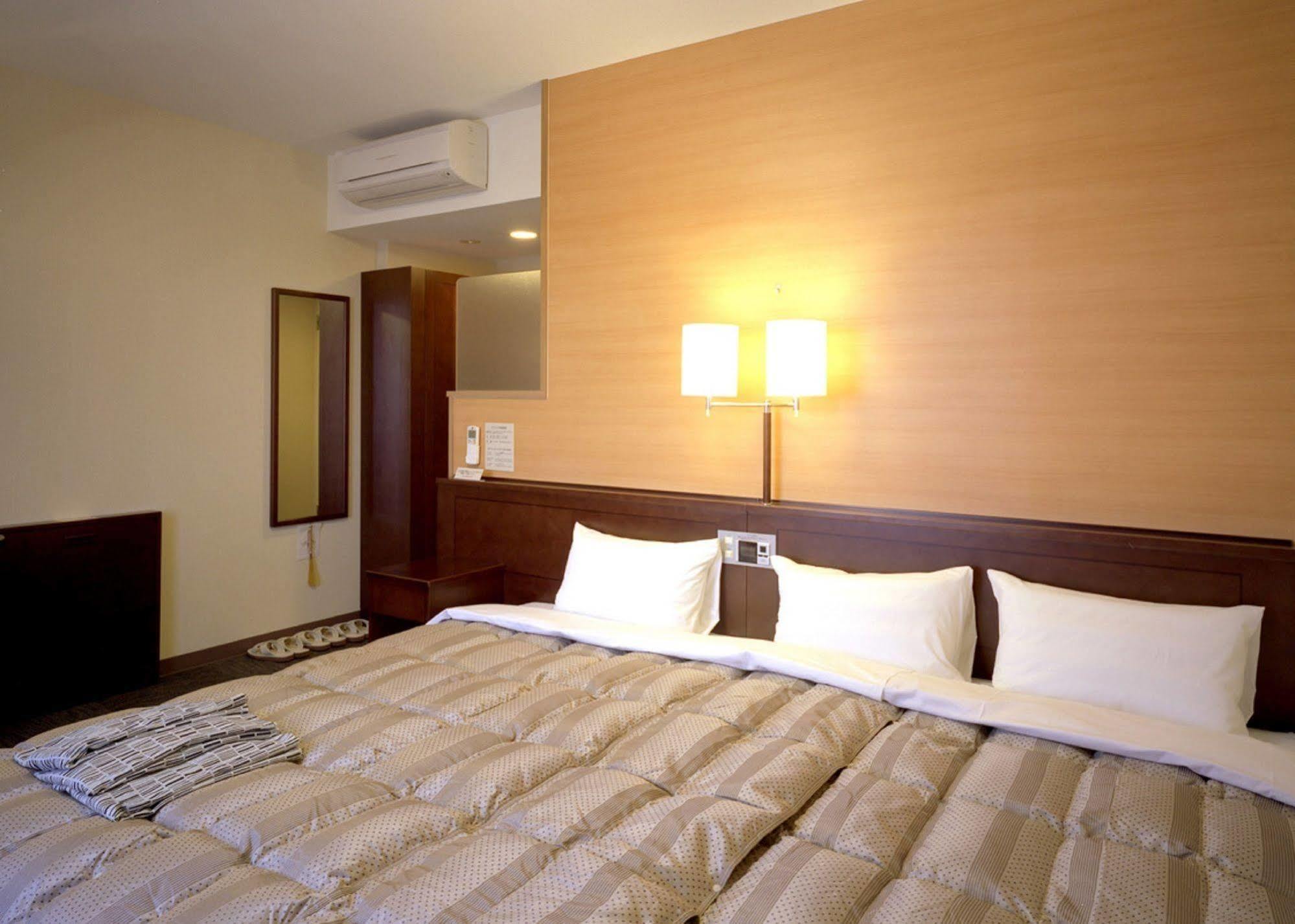 Hotel Route-Inn Isahaya Inter Zewnętrze zdjęcie